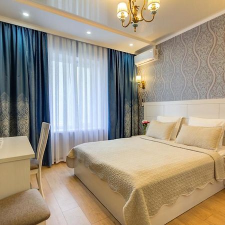 Rixon Hotel Bishkek Bagian luar foto