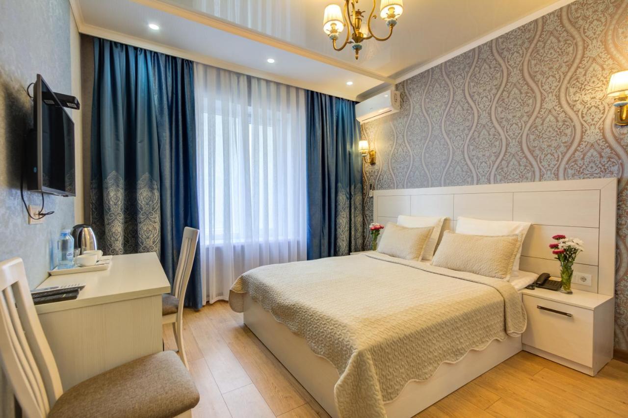 Rixon Hotel Bishkek Bagian luar foto