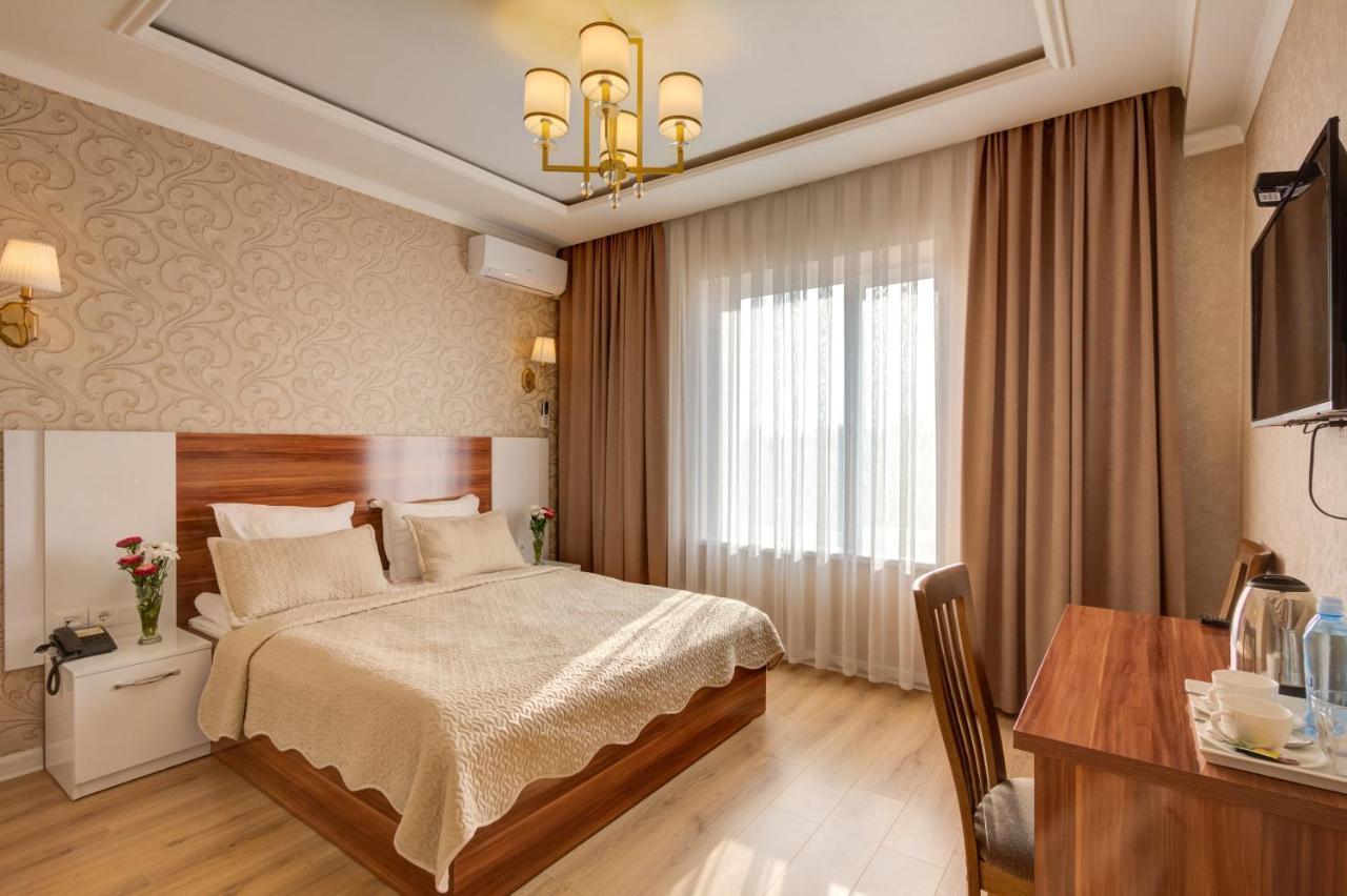 Rixon Hotel Bishkek Bagian luar foto