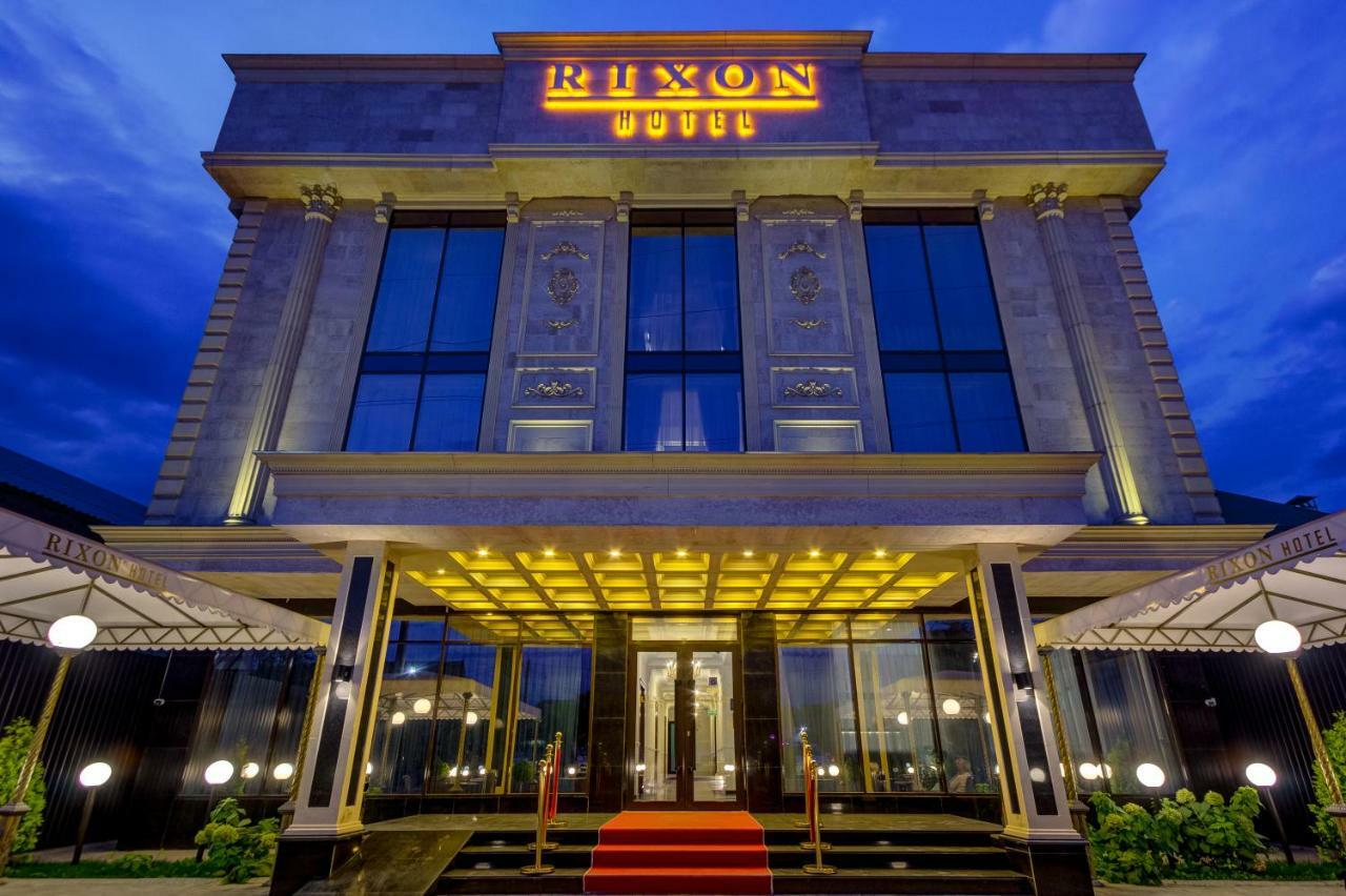 Rixon Hotel Bishkek Bagian luar foto